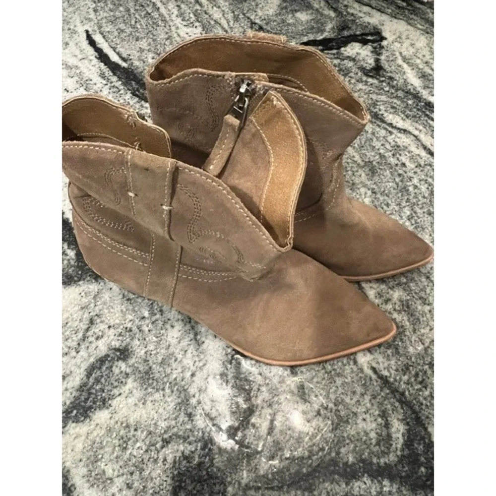 Dolce Vita Ankle Boots Womens Taupe Suede Good Western Pointed Toe Zipper